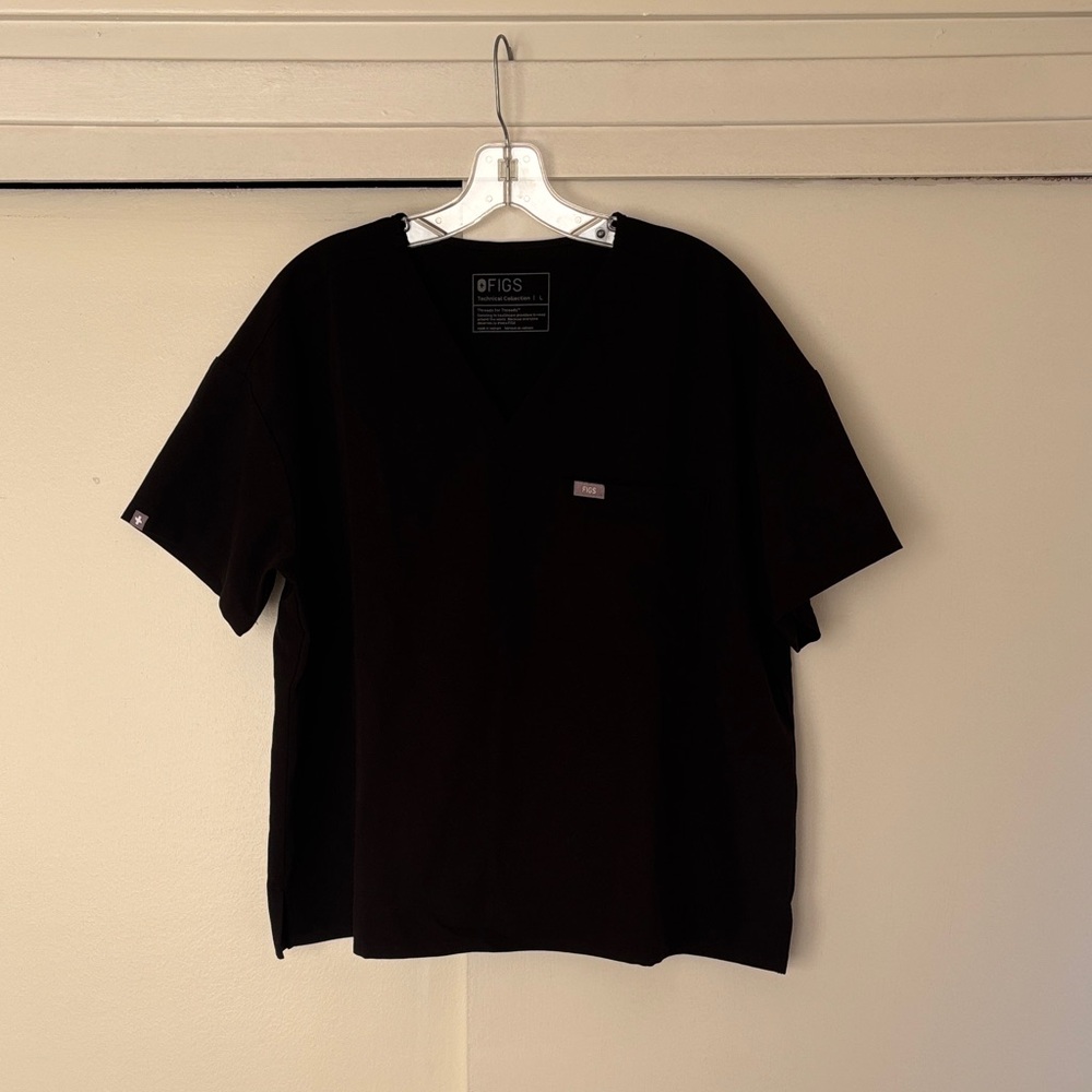 Figs Black Scrub Top